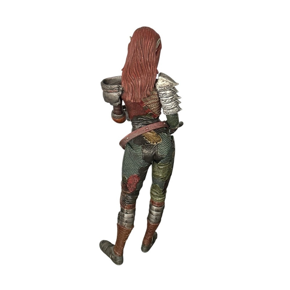 McFarlane Toys Ultima Online Captain Dasha 6” Action Figure - Picture 5 of 6